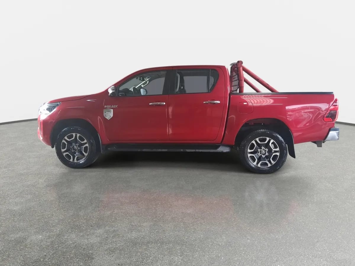 Toyota Hilux 2.8 Srv Diesel 4x4 Dob. Cab. At 4p año 2024