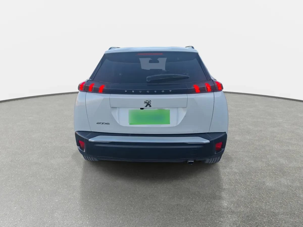 Peugeot 2008 1.5 Allure Bluehdi 130 4x2 At 5p año 2023