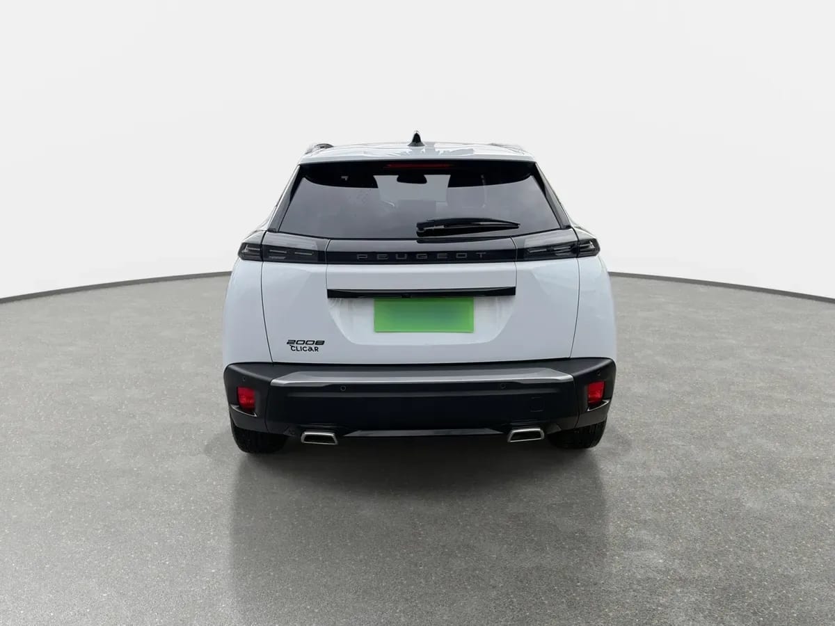 Peugeot 2008 1.2 Allure Pack Puretech 130 4x2 Mt 5p año 2024