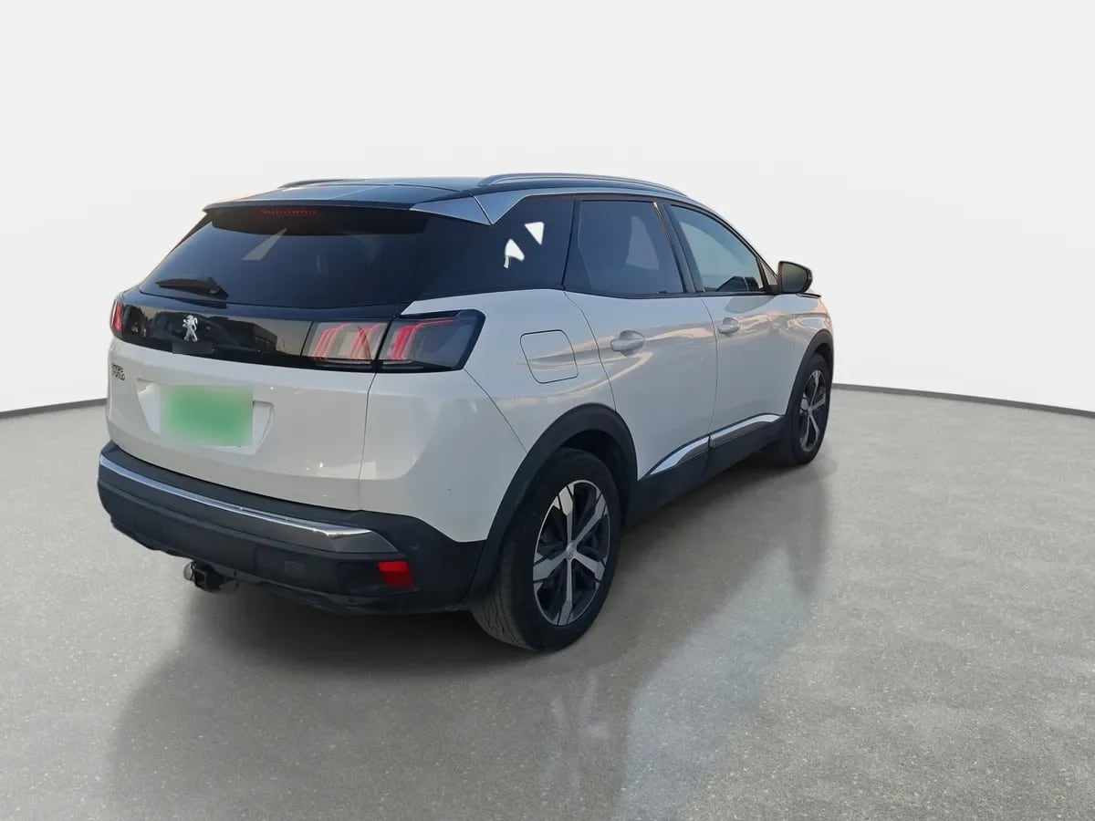 Peugeot 3008 1.5 Allure Pack Bluehdi 130 4x2 Eat8 5p año 2024