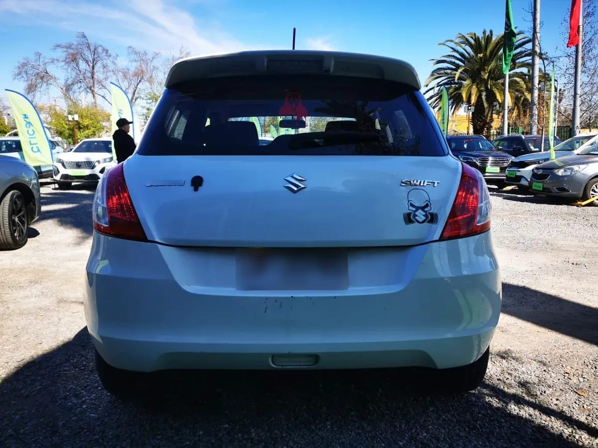 Suzuki Swift 1.2 Gl 4x2 Hb Ac Mt 5p año 2017