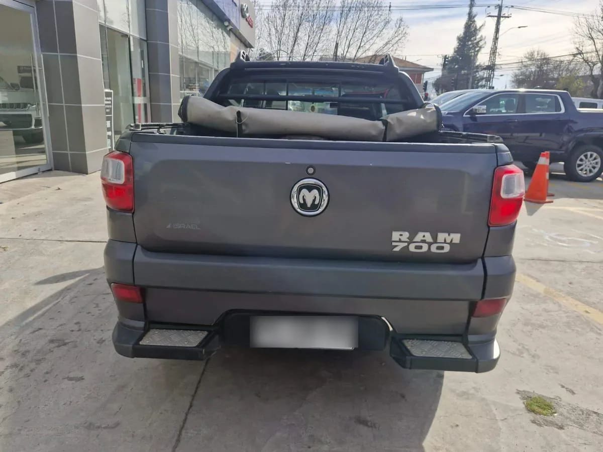 Ram 700 1.4 Slt 4x2 Dob. Cab. Mt 4p año 2020
