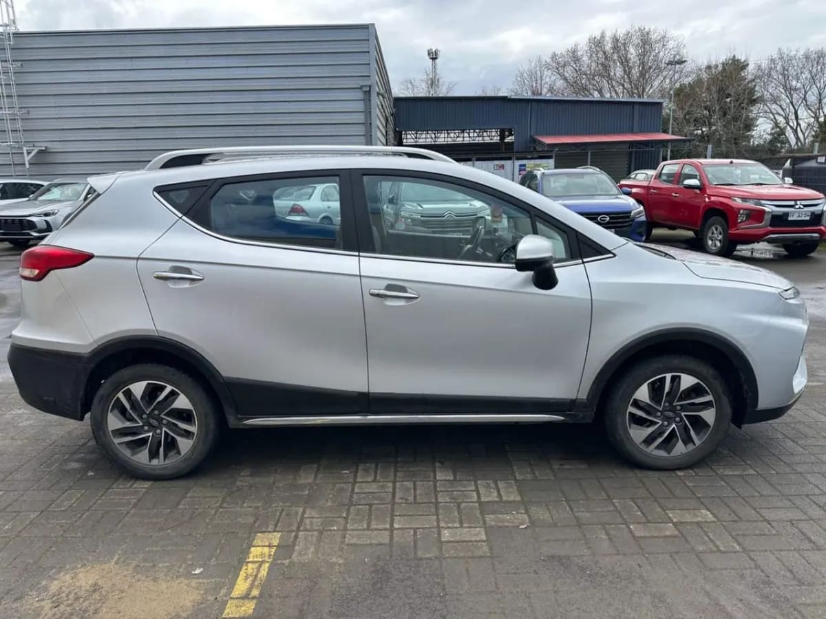 JAC Js3 1.6 Advance 4x2 Mt 5p año 2022