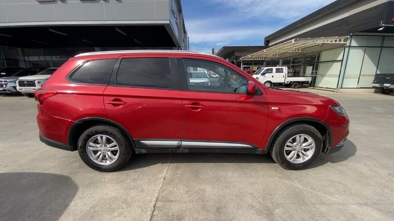 Mitsubishi Outlander 2.0 4x2 Mt 5p año 2016