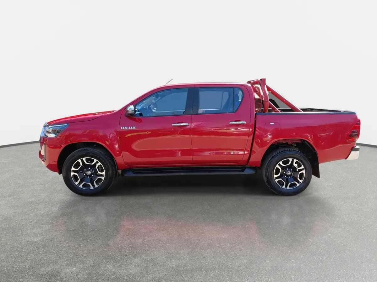 Toyota Hilux 2.8 Srv Diesel 4x4 Dob. Cab. At 4p año 2024
