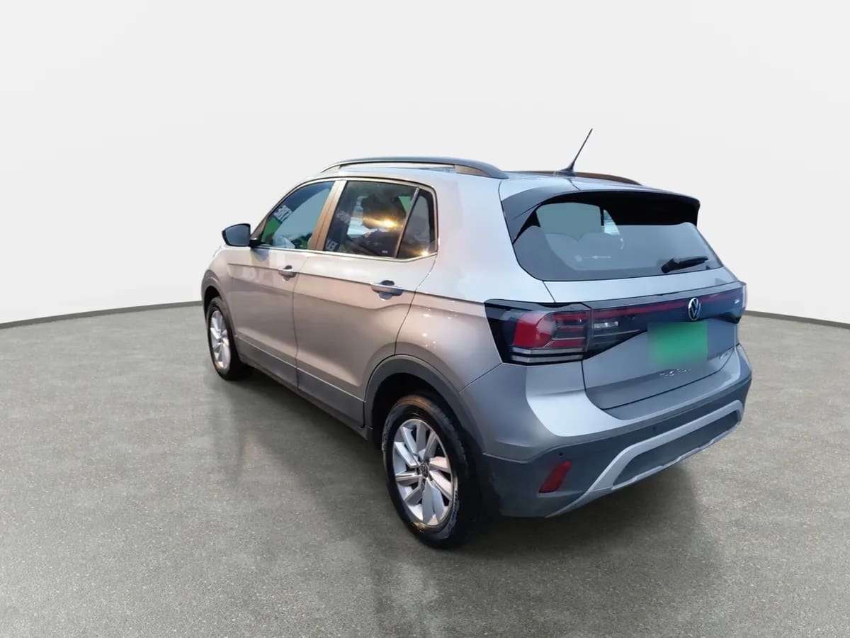 Volkswagen T-Cross 1.0 Tsi Trendline 4x2 5mt 5p año 2025