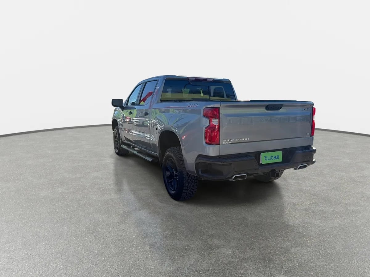 Chevrolet Silverado 5.3 Lt R Trail Boss Z71 4x4 At 4p año 2025