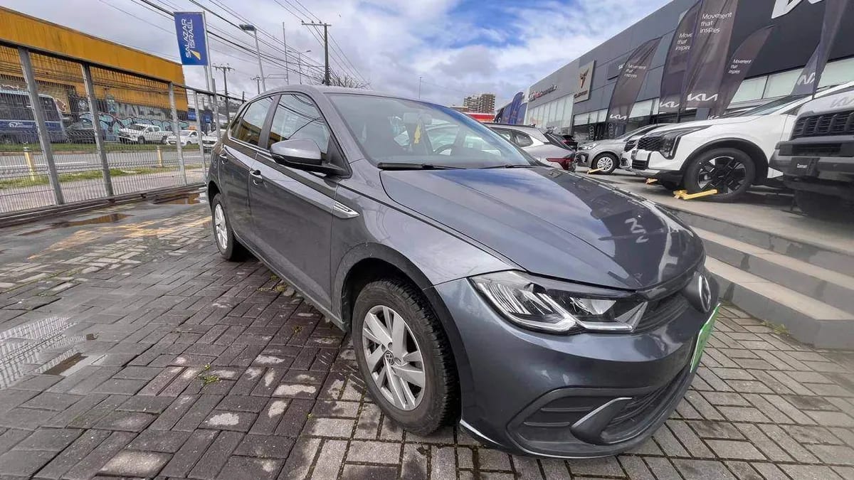 Volkswagen Polo 1.0 Comfortline 4x2 At6 5p año 2024