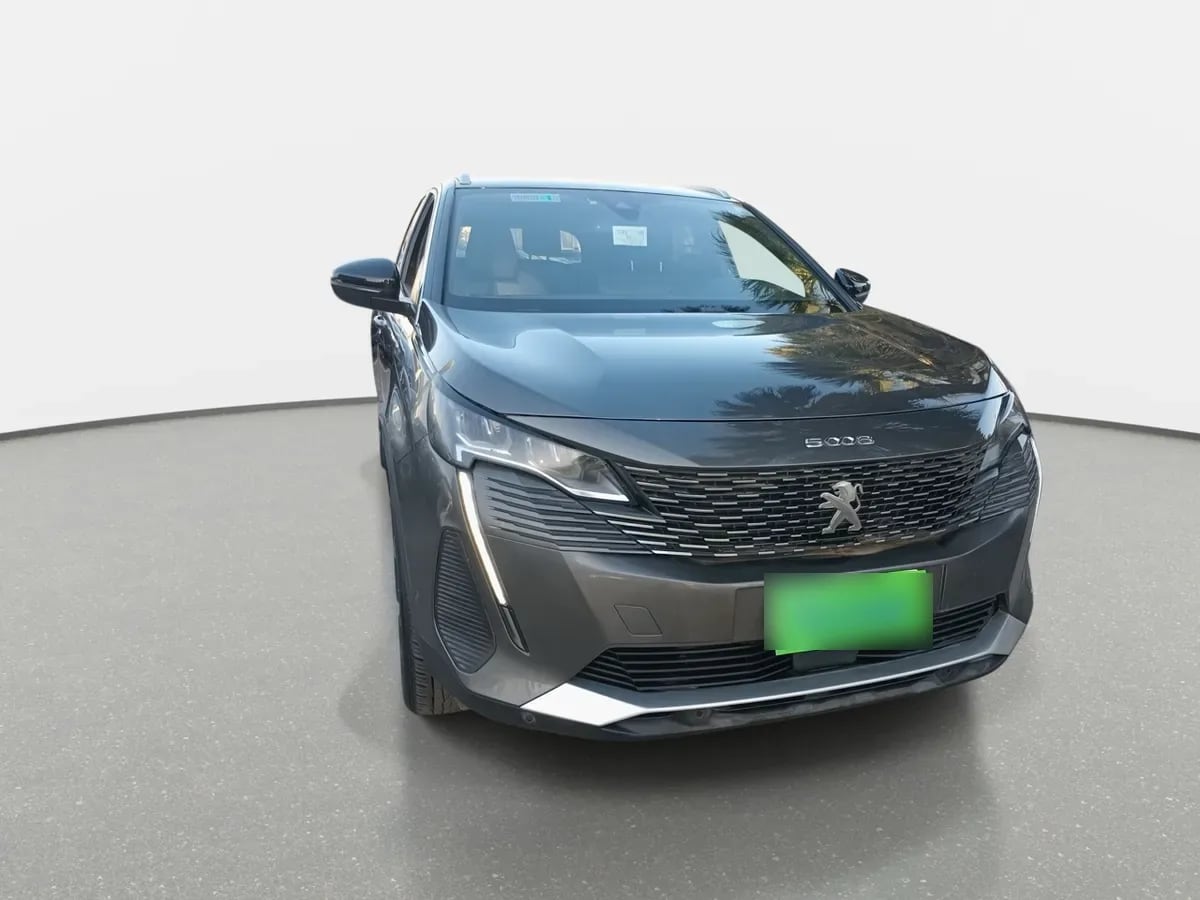 Peugeot 5008 1.5 Allure Pack Bluehdi 130 4x2 Eat8 5p año 2024