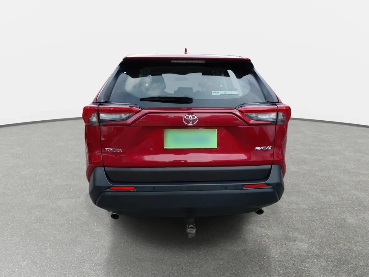 Toyota Rav 4 2.0 Le 4x2 Mt 5p año 2023