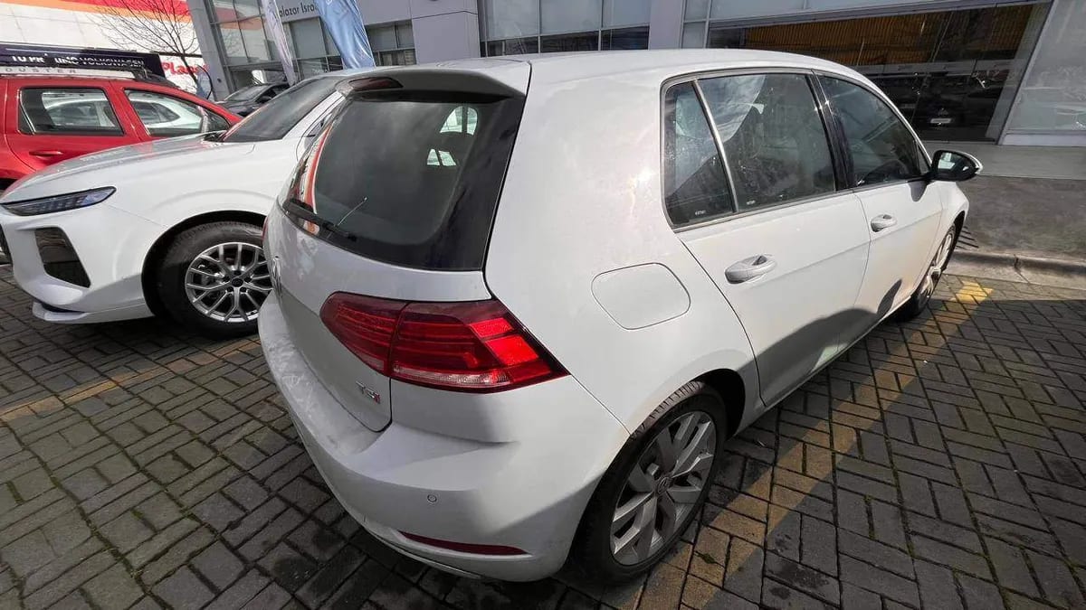 Volkswagen Golf 1.4 Highline 4x2 Hb At 5p año 2019