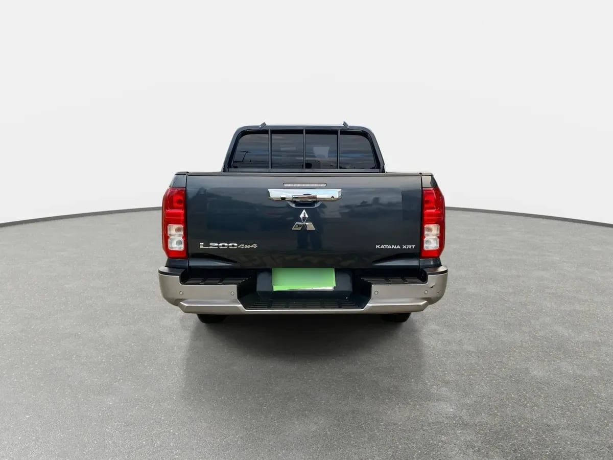 Mitsubishi L200 2.4 Katana Xrt Diesel 4x4 Dob. Cab. Euro6 Mt 4p año 2026