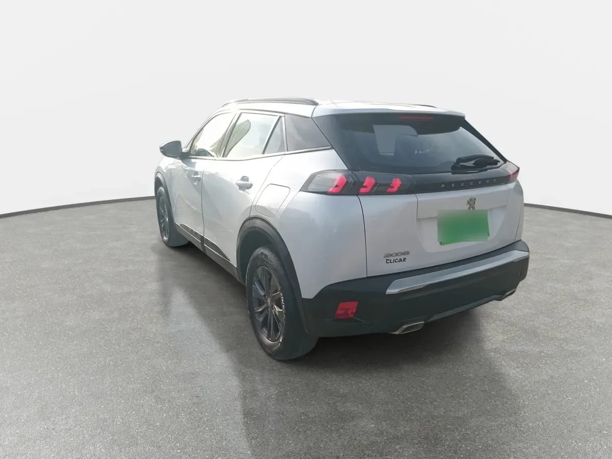Peugeot 2008 1.2 Active Pack Puretech 130 4x2 Mt 5p año 2024