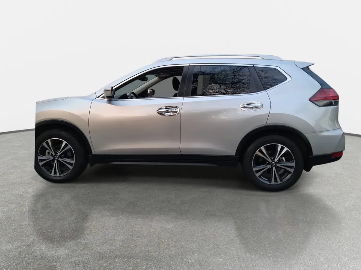 Nissan X-Trail 2.5 Advance 4x2 3row Cvt At 5p año 2023