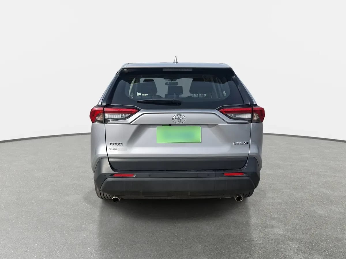 Toyota Rav 4 2.0 Le 4x2 Mt 5p año 2025