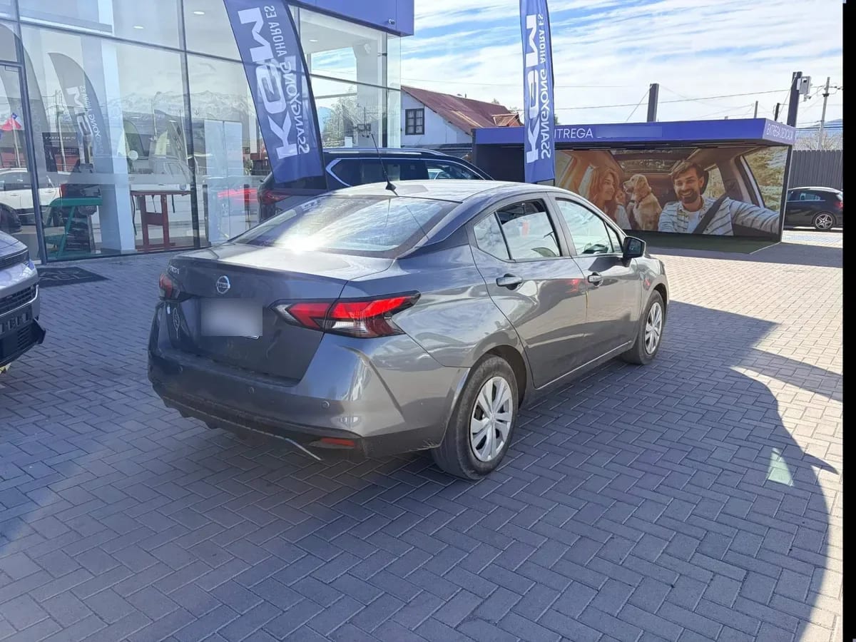 Nissan Versa 1.6 Sense 4x2 Mt 4p año 2021