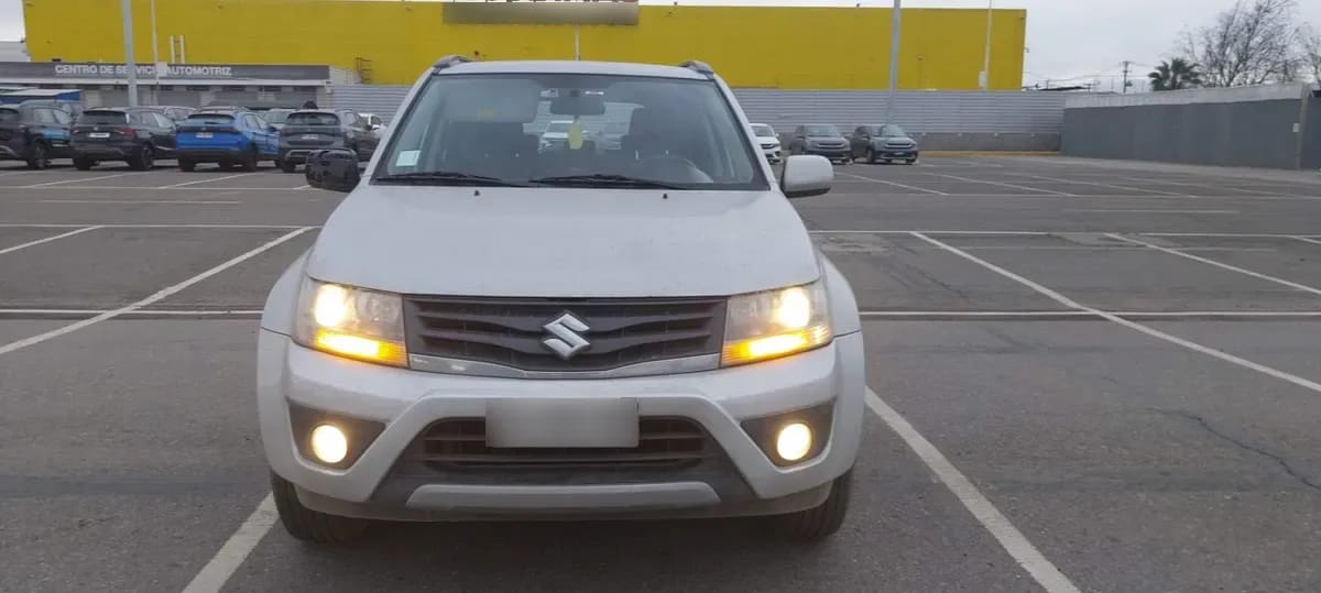 Suzuki Grand Nomade 2.4 Glx Se 2wd At 5p año 2019