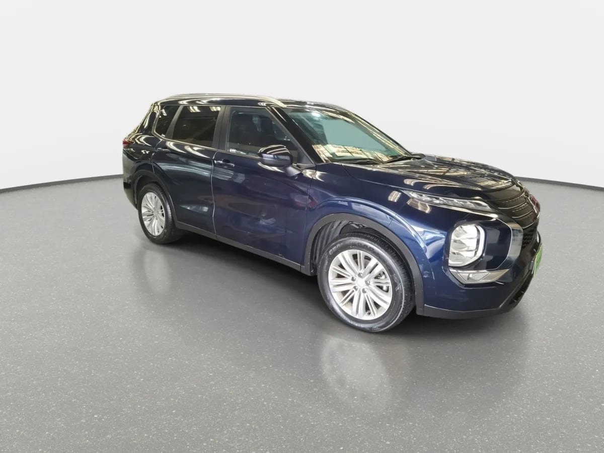 Mitsubishi Outlander 2.5 Gl P 4x2 At 5p año 2024