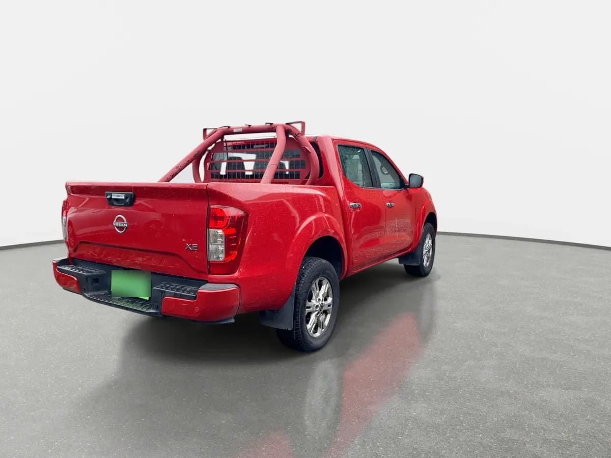 Nissan Navara 2.3d Xe Diesel 4x2 Dob.cab. Mt 4p año 2024