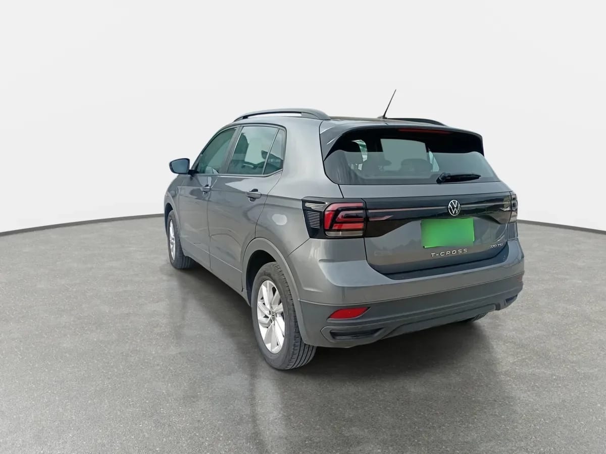 Volkswagen T-Cross 1.0 Tsi Trendline 4x2 5mt 5p año 2024