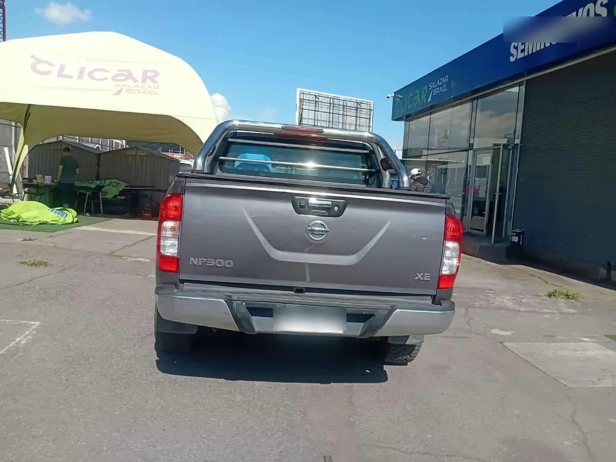 Nissan Np300 2.3 Xe Diesel 2wd Dob. Cab. Mt 4p año 2019