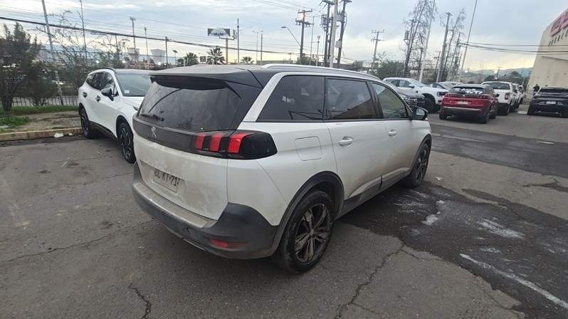 Peugeot 5008 1.5 Allure Pack Bluehdi 130 4x2 Eat8 5p año 2023