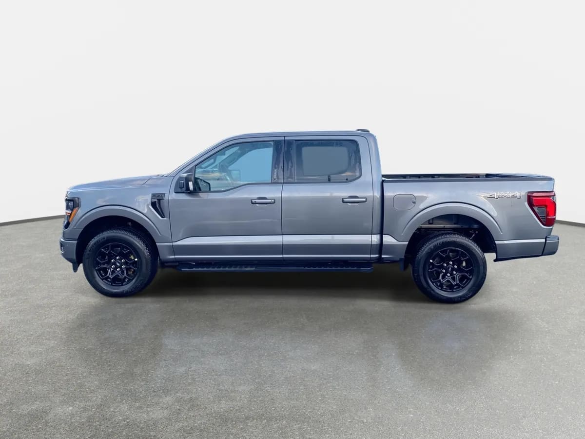 Ford F-150 5.0 Xlt Cc Dob. Cab. 4x4 At 4p año 2025