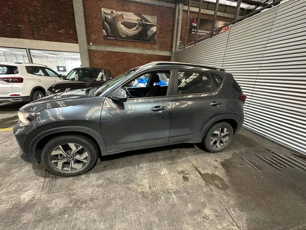 Kia Sonet 1.5 Ex 4x2 6mt 5p año 2022