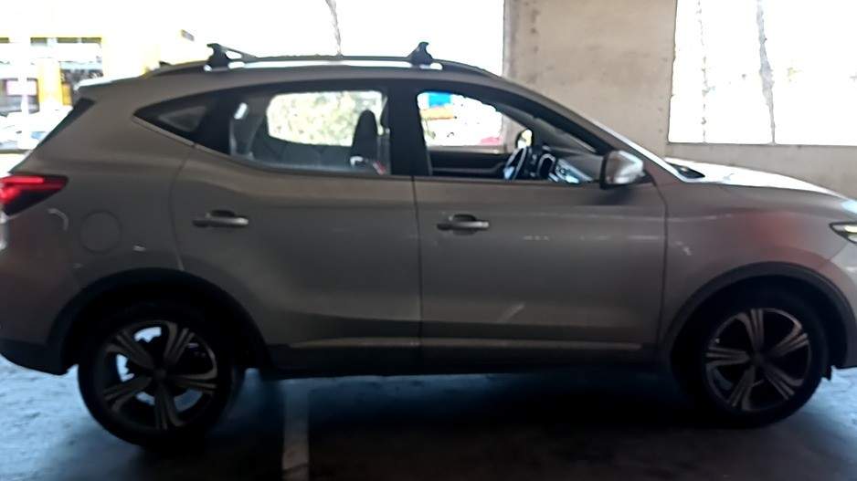 MG Mg Zx 1.5 Dlx 4x2 Mt 5p año 2022