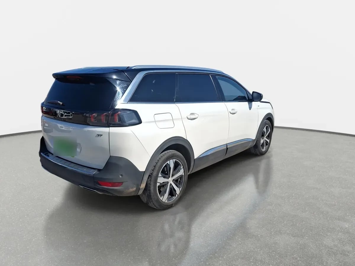 Peugeot 5008 1.5 Gt Bluehdi 130 4x2 Eat8 5p año 2023