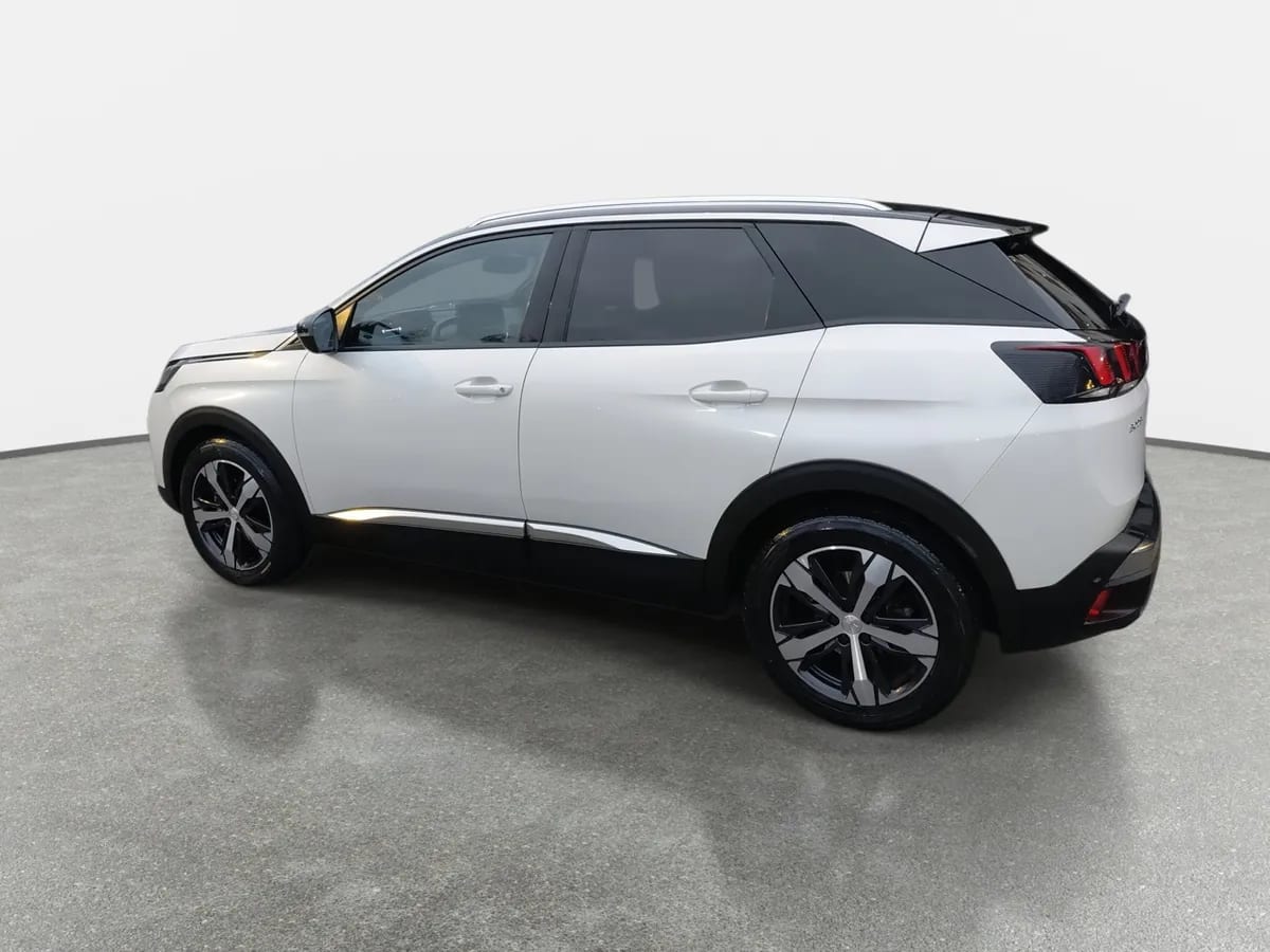 Peugeot 3008 1.5 Allure Pack Bluehdi 130 4x2 Eat8 5p año 2024