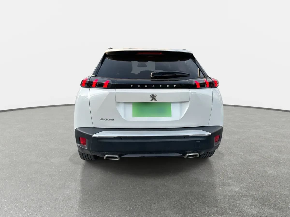 Peugeot 2008 1.2 Allure Puretech 130 4x2 Mt 5p año 2023