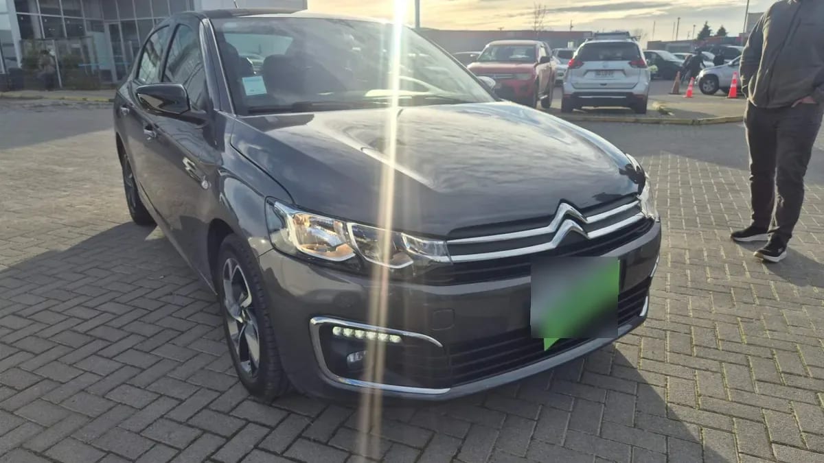 Citroen C-Elysee 1.5 Feel Pack Hdi Diesel 4x2 100 Bvm Mt 4p año 2024