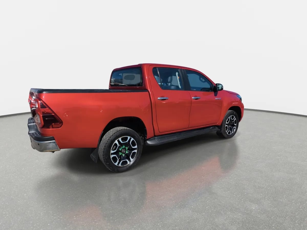 Toyota Hilux 2.8 Srv Diesel 4x4 Dob. Cab. At 4p año 2024