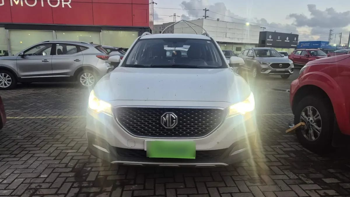 MG Mg Zs 1.5 Std 4x2 Mt 5p año 2024