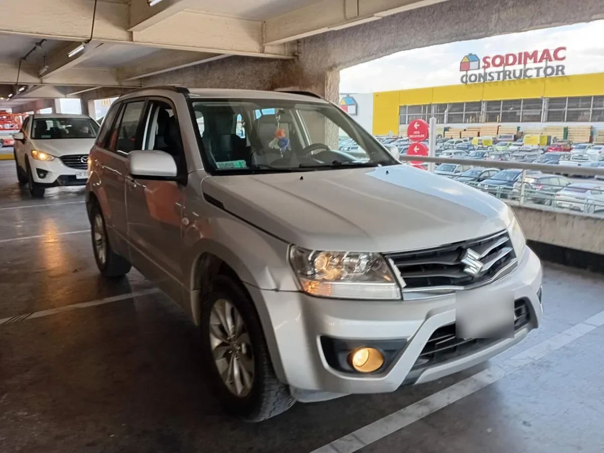 Suzuki Grand Nomade 2.4 Glx Sport 4x2 At 5p año 2017