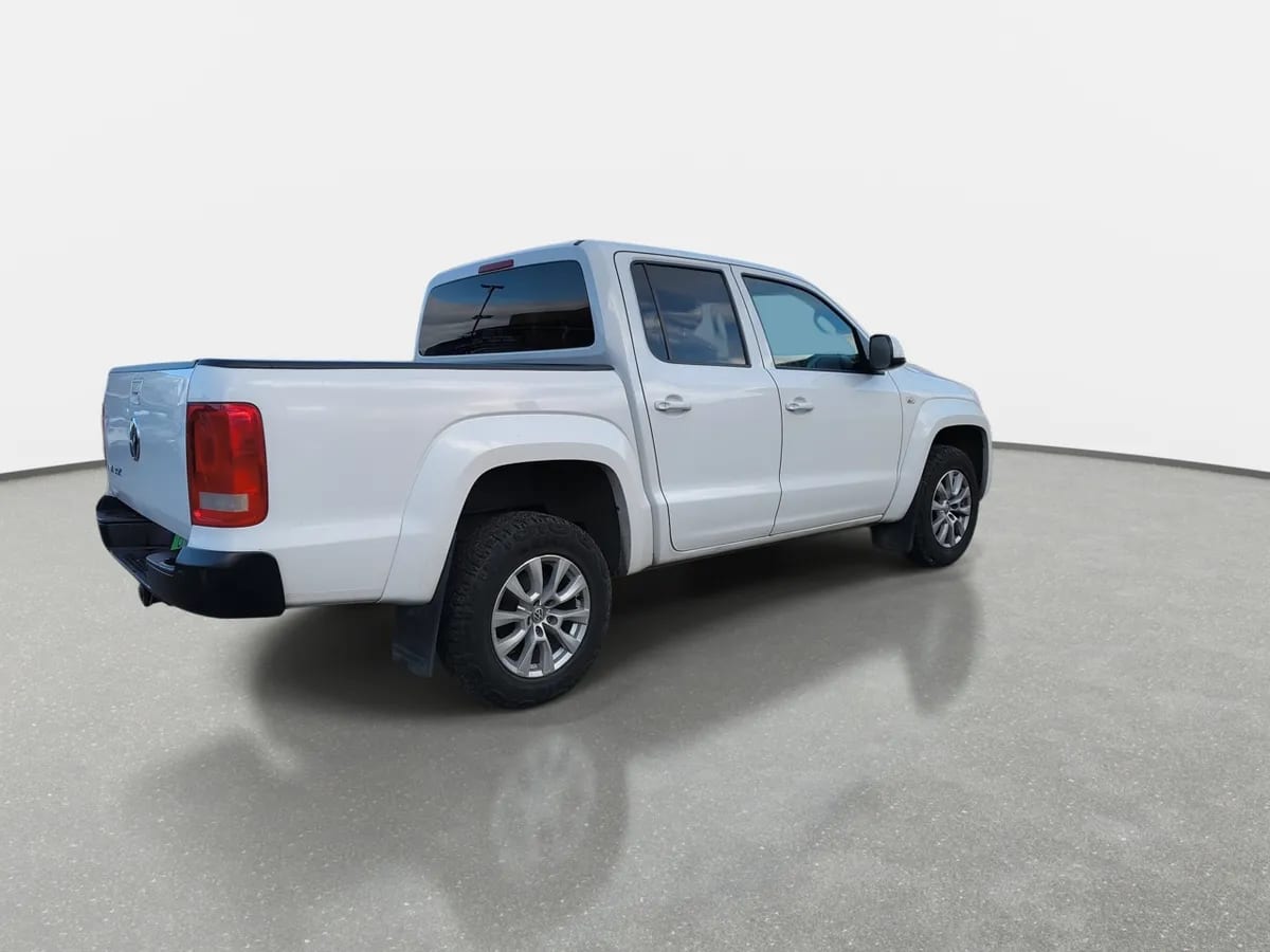 Volkswagen Amarok 2.0 Trendline Diesel 4motion 4x4 Dob. Cab. Mt 4p año 2023