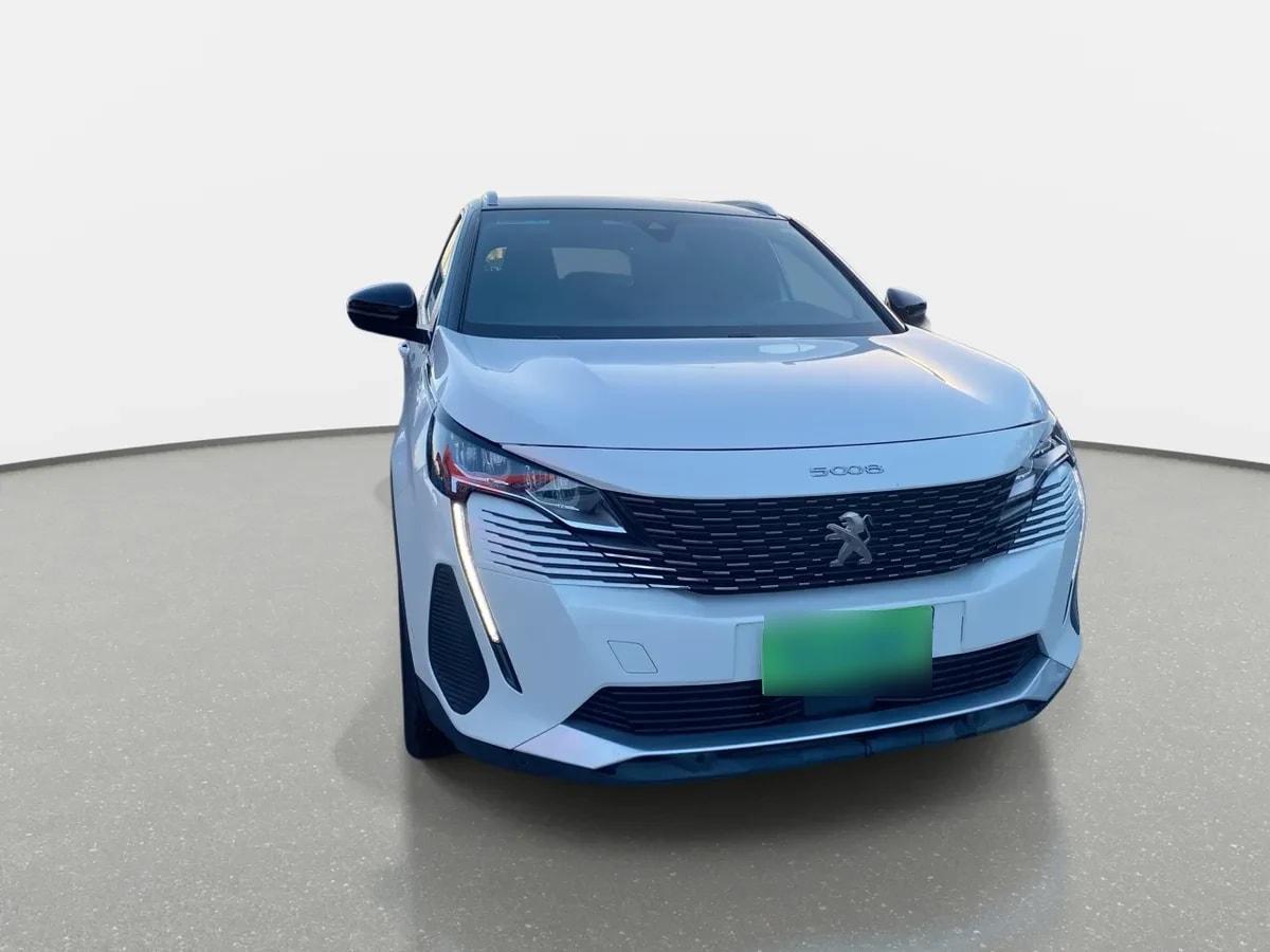 Peugeot 5008 1.5 Allure Pack Bluehdi 130 4x2 Eat8 5p año 2024
