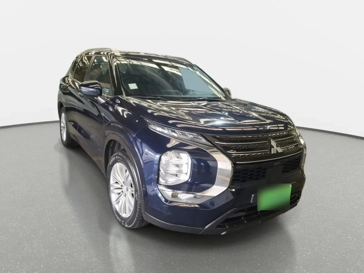 Mitsubishi Outlander 2.5 Gl P 4x2 At 5p año 2024