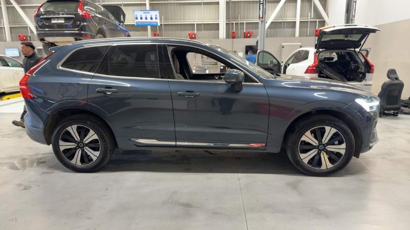 Volvo Xc60 2.0 T8 Recharge Plus Hybrid Awd At 5p año 2025