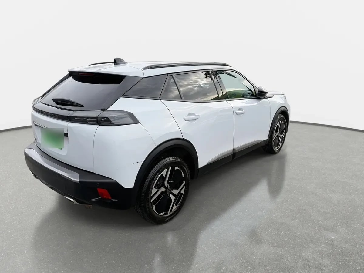 Peugeot 2008 1.2 Allure Pack Puretech 130 4x2 Mt 5p año 2024