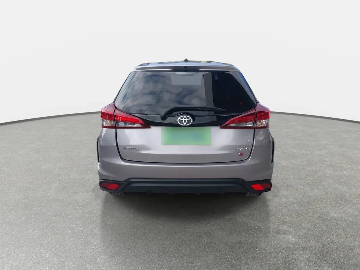 Toyota Yaris 1.5 Sport 4x2 Hb Mt 5p año 2024