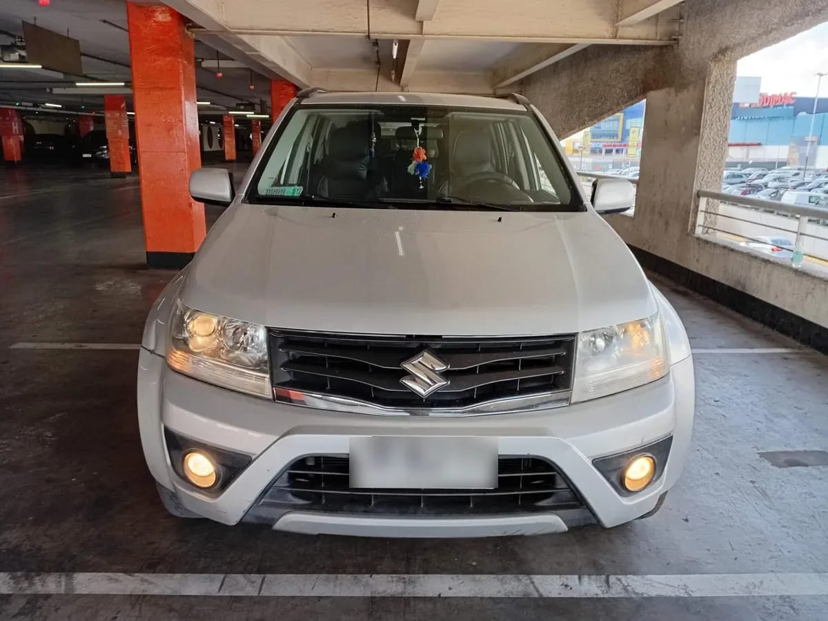 Suzuki Grand Nomade 2.4 Glx Sport 4x2 At 5p año 2017