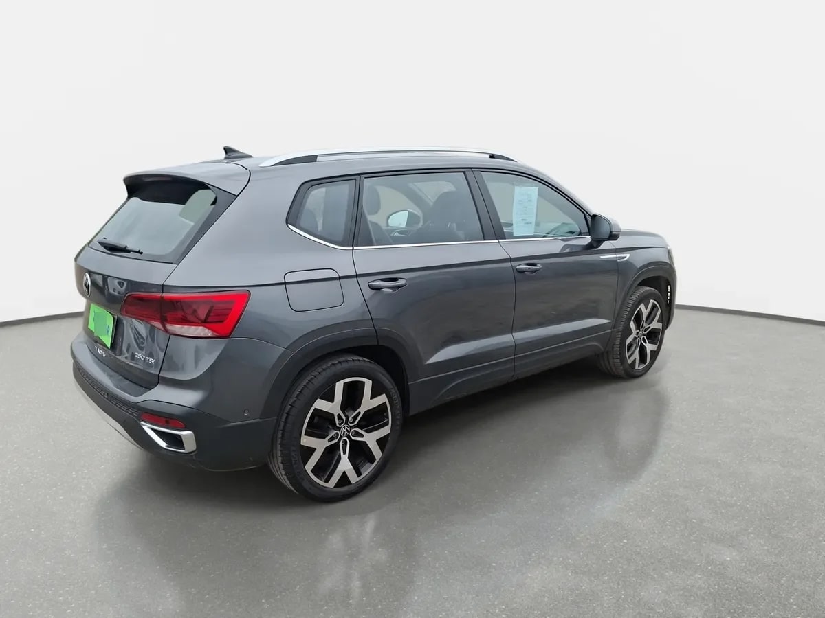 Volkswagen Taos 1.4 Tsi Highline 4x2 At 5p año 2024