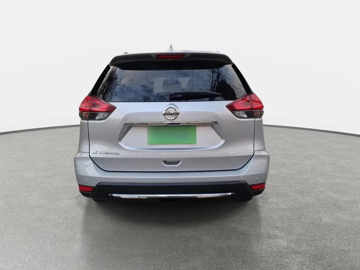 Nissan X-Trail 2.5 Advance 4x2 3row Cvt At 5p año 2023