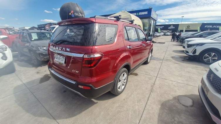 Changan Cx70 1.6 Luxury 4x2 Mt 5p año 2021
