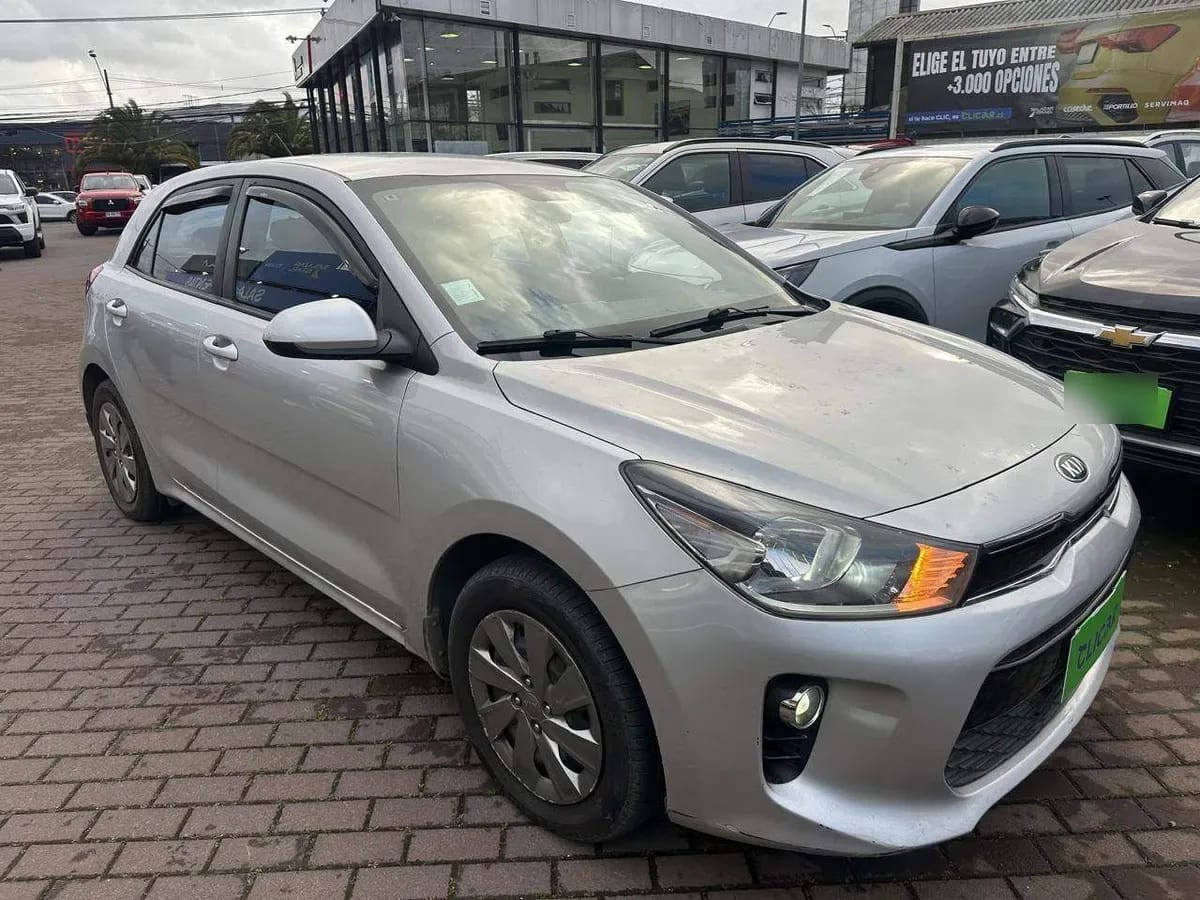 Kia Rio 5 1.4 Ex 4x2 Ac Ci 6mt 5p año 2021
