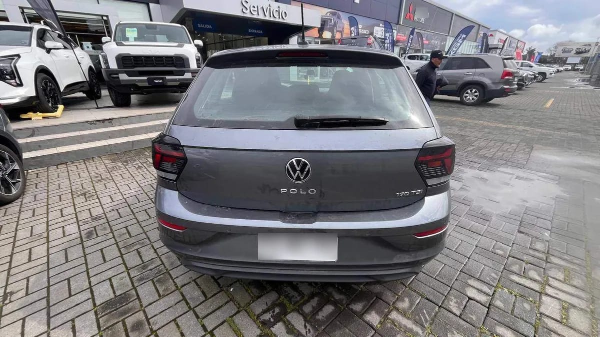 Volkswagen Polo 1.0 Comfortline 4x2 At6 5p año 2024