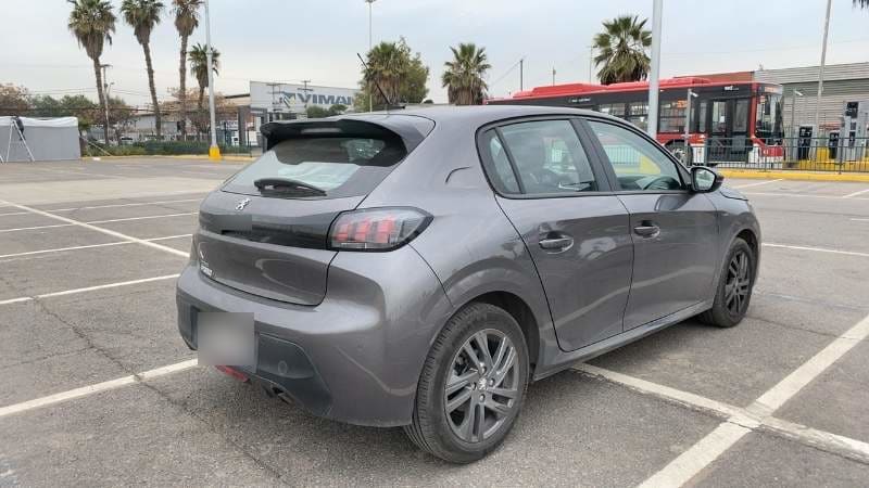 Peugeot 208 1.2 Puretech Active Pack 4x2 100 Eat8 5p año 2022