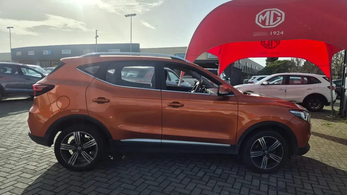 MG Mg Zs 1.5 Comfort 4x2 Mt 5p año 2024